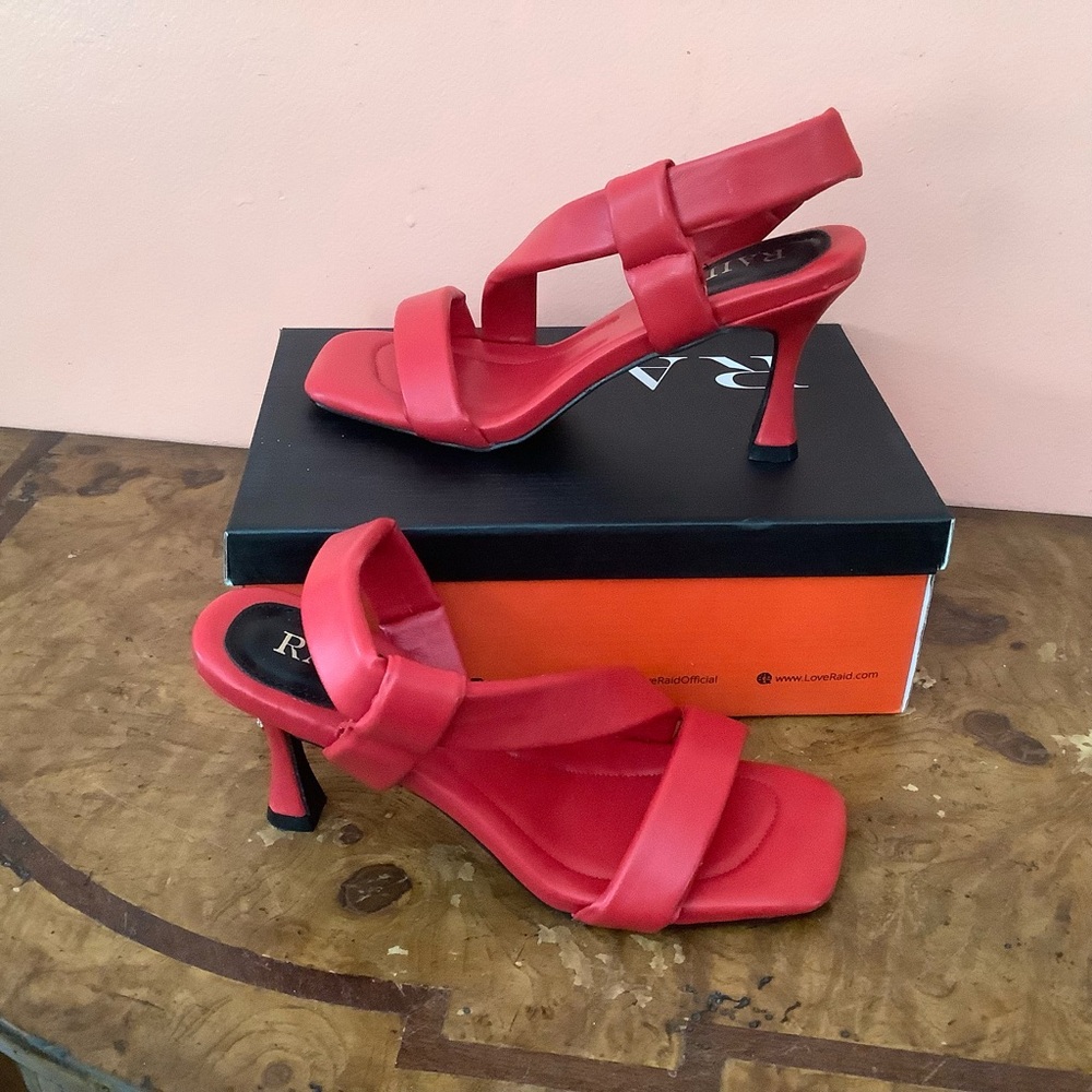 RAID Zelie Red High Heel Sandals Women’s Size 8.5 Square Toe Faux Leather READ